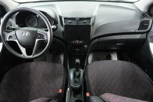 Седан Hyundai Solaris 2016 года, 1169000 рублей, Омск