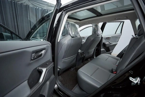 Внедорожник Toyota RAV4 2026 года, 4100000 рублей, Красноярск