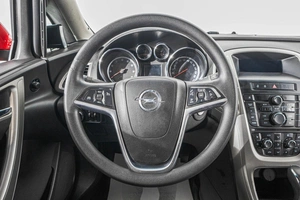 Хетчбэк Opel Astra 2012 года, 649000 рублей, Барнаул