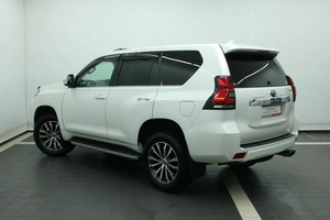 Внедорожник Toyota Land Cruiser Prado 2018 года, 4950000 рублей, Красноярск