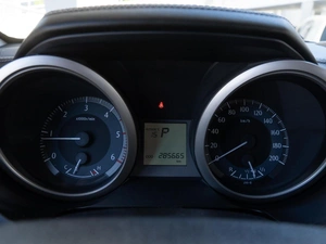 Внедорожник Toyota Land Cruiser Prado 2011 года, 3090000 рублей, Волгоград