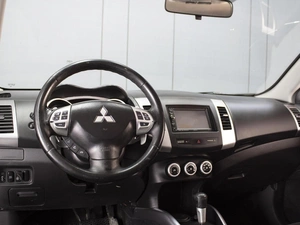 Внедорожник Mitsubishi Outlander 2007 года, 990000 рублей, Омск