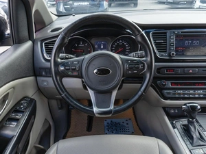 Минивэн Kia Carnival 2016 года, 2489000 рублей, Саратов