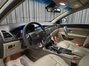 Седан Renault Latitude 2011 года, 870000 рублей, Красноярск