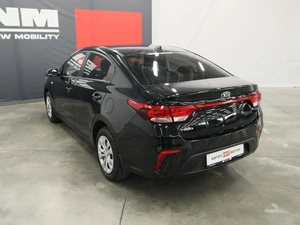 Седан Kia Rio 2018 года, 1675000 рублей, Курск