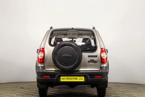 Внедорожник Chevrolet Niva 2014 года, 749000 рублей, Пермь