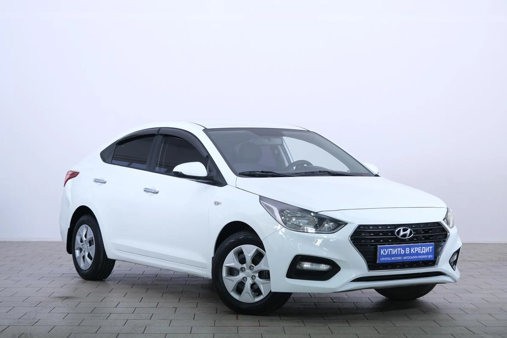 Седан Hyundai Solaris 2018 года, 1059000 рублей, Омск