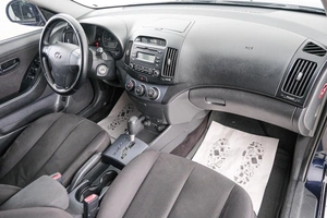 Седан Hyundai Elantra 2009 года, 849000 рублей, Красноярск