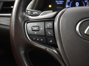 Седан Lexus ES 2021 года, 3890000 рублей, Казань