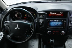 Внедорожник Mitsubishi Pajero 2014 года, 2348000 рублей, Солонцы