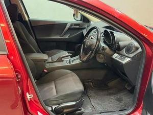 Хетчбэк Mazda Axela 2013 года, 997000 рублей, Красноярск