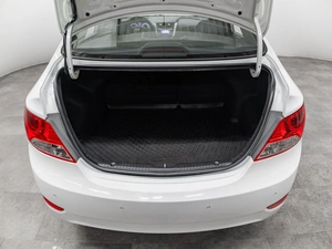 Седан Hyundai Solaris 2013 года, 1000000 рублей, Красноярск