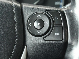 Внедорожник Toyota RAV4 2016 года, 2190000 рублей, Омск