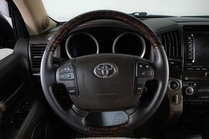 Внедорожник Toyota Land Cruiser 2011 года, 3249000 рублей, Сургут