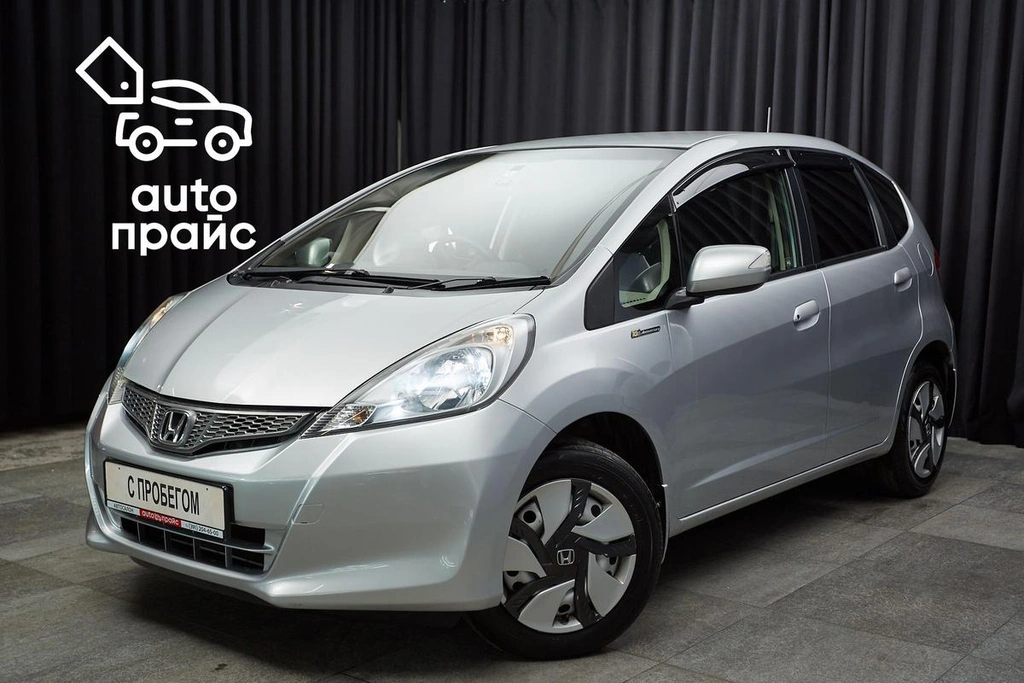 Хетчбэк Honda Fit 2012 года, 867000 рублей, Красноярск