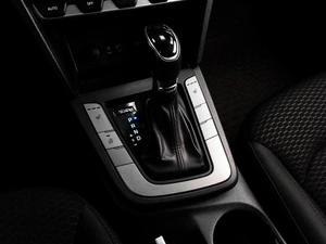 Седан Hyundai Elantra 2019 года, 1649000 рублей, Тюмень