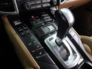 Внедорожник Porsche Cayenne 2017 года, 2799000 рублей, Воронеж