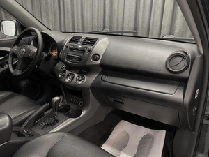 Внедорожник Toyota RAV4 2009 года, 1400000 рублей, Красноярск