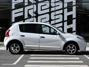 Хетчбэк Renault Sandero 2012 года, 699000 рублей, Волгоград