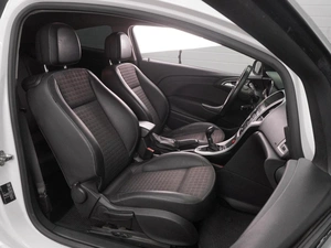 Хетчбэк Opel Astra GTC 2012 года, 859000 рублей, Воронеж