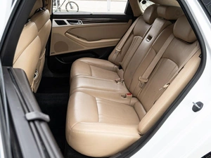 Седан Hyundai Genesis 2016 года, 1870000 рублей, Краснодар