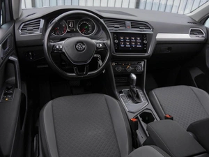 Внедорожник Volkswagen Tiguan 2019 года, 2420000 рублей, Волгоград