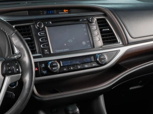 Внедорожник Toyota Highlander 2015 года, 2990000 рублей, Сургут