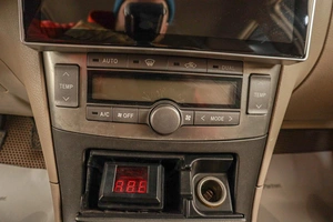 Седан Toyota Avensis 2003 года, 769000 рублей, Челябинск