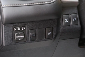 Внедорожник Toyota RAV4 2016 года, 2599000 рублей, Омск