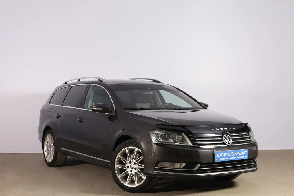 Седан Volkswagen Passat 2011 года, 1179000 рублей, Новосибирск