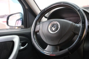 Хетчбэк Renault Sandero 2012 года, 529000 рублей, Омск