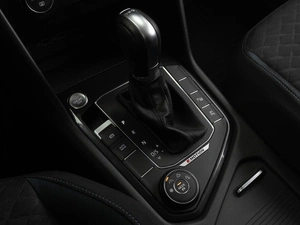 Внедорожник Volkswagen Tiguan 2019 года, 2599000 рублей, Тюмень