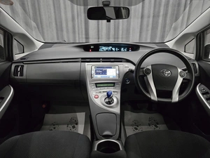 Лифтбек Toyota Prius 2012 года, 1150000 рублей, Красноярск