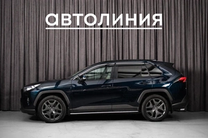 Внедорожник Toyota RAV4 2019 года, 3000000 рублей, Красноярск