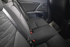 Седан Toyota Avensis 2009 года, 1019000 рублей, Сургут