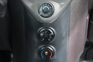 Хетчбэк Toyota iQ 2009 года, 899000 рублей, Омск