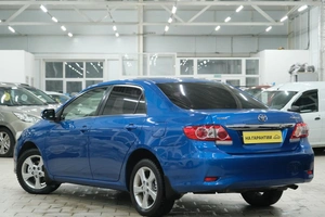 Седан Toyota Corolla 2011 года, 1099000 рублей, Омск