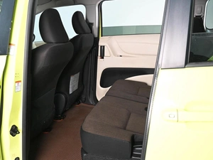 Минивэн Toyota Sienta 2017 года, 1299000 рублей, Аксай