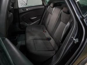 Хетчбэк Opel Astra 2012 года, 859000 рублей, Воронеж