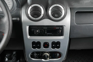 Седан Renault Logan 2011 года, 479000 рублей, Тюмень