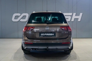 Внедорожник Volkswagen Tiguan 2018 года, 1999000 рублей, Петрозаводск