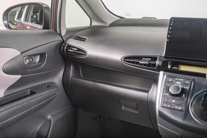 Минивэн Toyota Wish 2010 года, 1259000 рублей, Томск