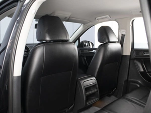Внедорожник Volkswagen Touareg 2012 года, 1800000 рублей, Омск