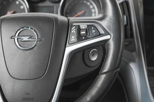 Хетчбэк Opel Astra 2013 года, 869000 рублей, Кемерово