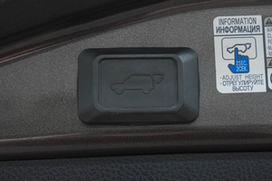 Внедорожник Toyota RAV4 2019 года, 2979000 рублей, Кемерово