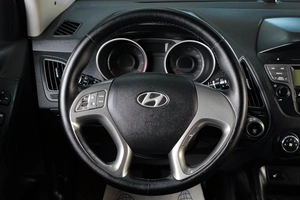 Внедорожник Hyundai ix35 2015 года, 1199000 рублей, Тюмень