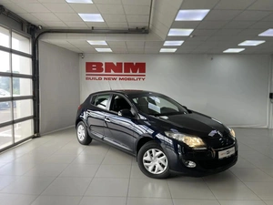 Хэтчбек Renault Megane 2013 года, 975000 рублей, Курск