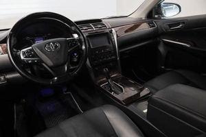 Седан Toyota Camry 2016 года, 1959000 рублей, Новосибирск