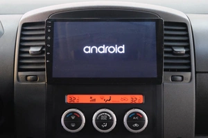 Пикап Nissan Navara 2010 года, 1399000 рублей, Омск