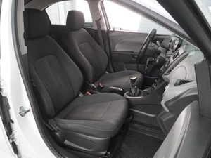Седан Chevrolet Aveo 2012 года, 629000 рублей, Воронеж